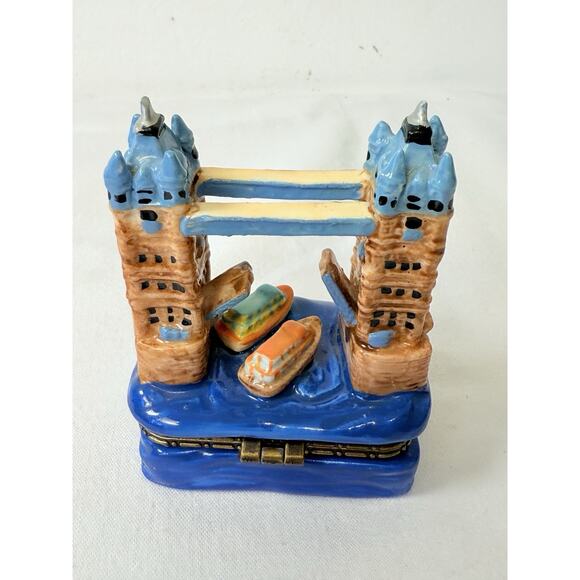 Tower Bridge Of London Trinket Box - Picture 3 of 8